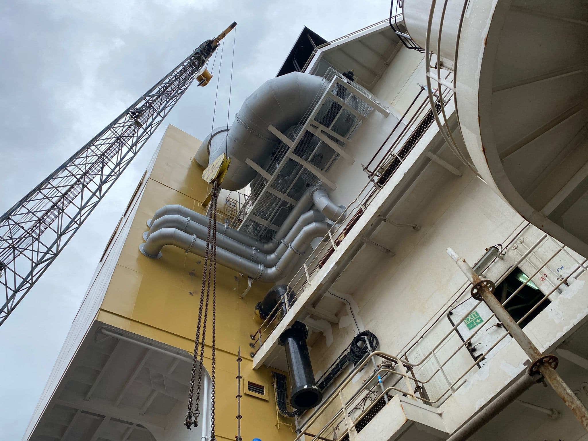 SCRUBBER SYSTEM 4